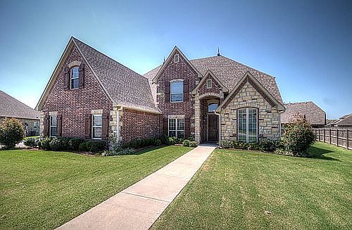 1st image of 217 Sagebrush Dr