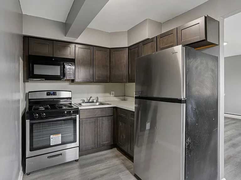 Mandela Apartments — Photo 31