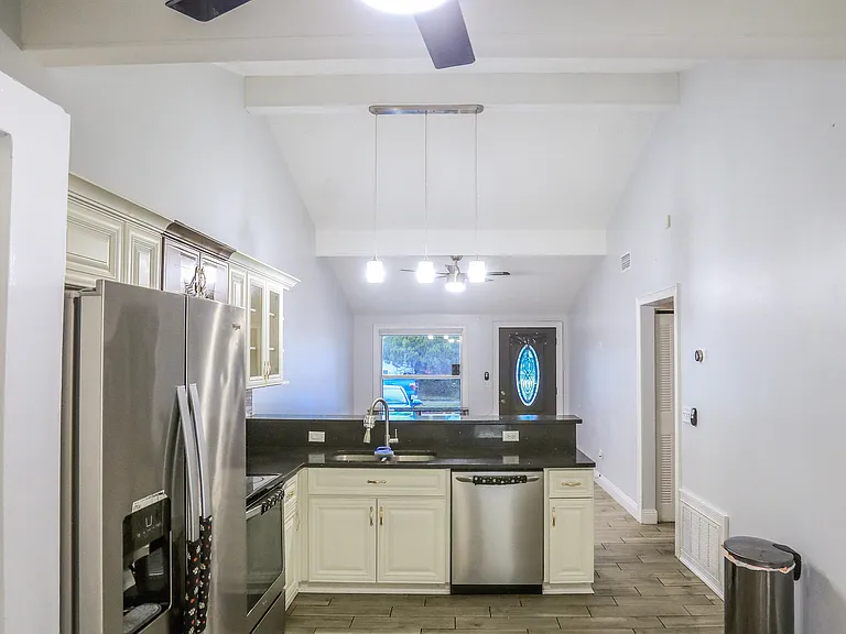 8307 Regina Pl — Photo 3