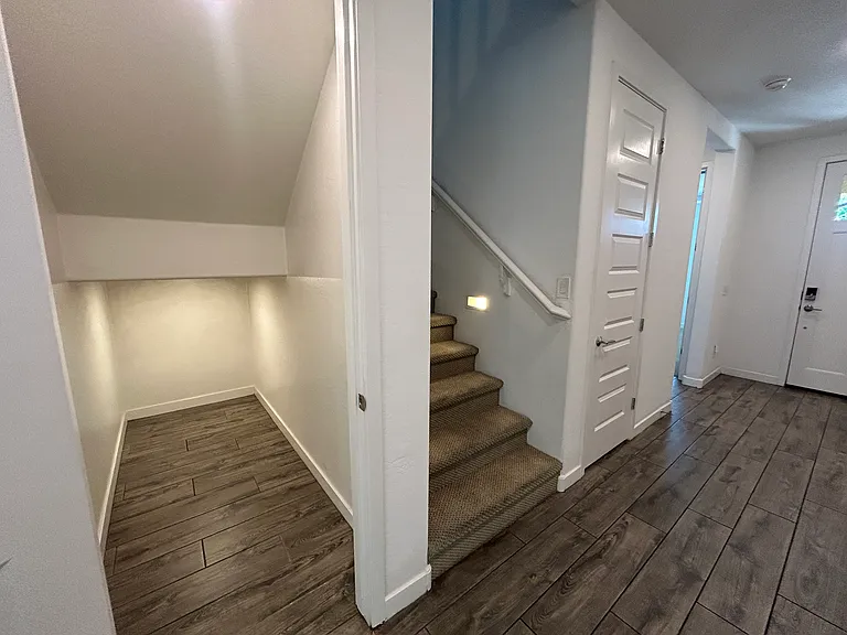 1146 E Weatherby Way — Photo 17