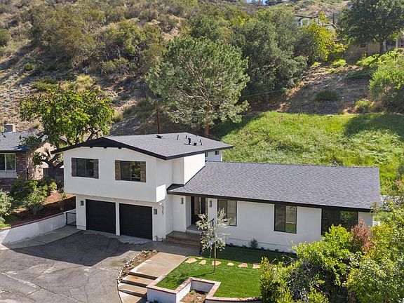 3rd image of 5267 Gould Ave