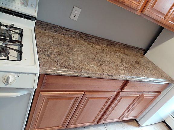 5th image of 488 Ridge St #3