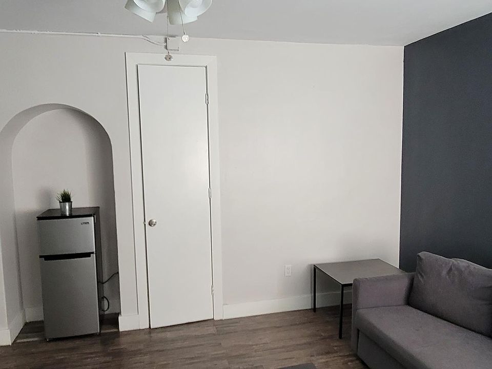 1st image of 1937 Park Ave #2