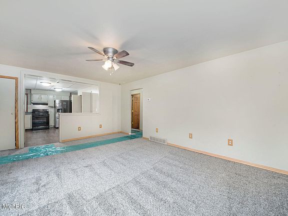3rd image of 99 Coleman St SE
