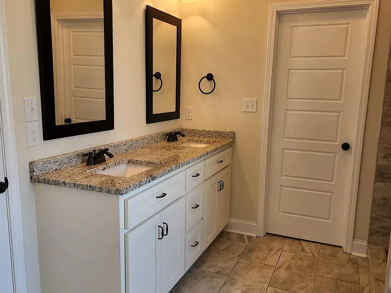 502 Charlestown Way — Photo 32