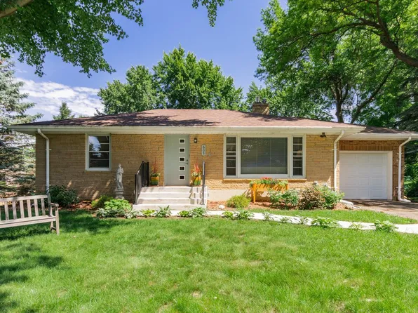 605 Butler Ave W, Mendota Heights, MN 55118