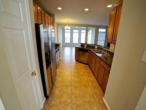 5th image of 4303 Meredith Creek Dr