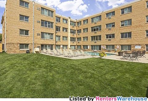 4th image of 2727 43rd St W #105