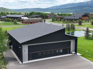 868 Diamandis Dr, Alpine, WY 83128