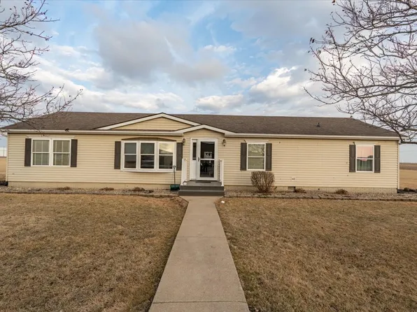 26151 E 2500 North Rd, Lexington, IL 61753