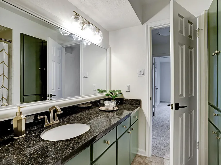 138 S Timber Top Dr — Photo 35