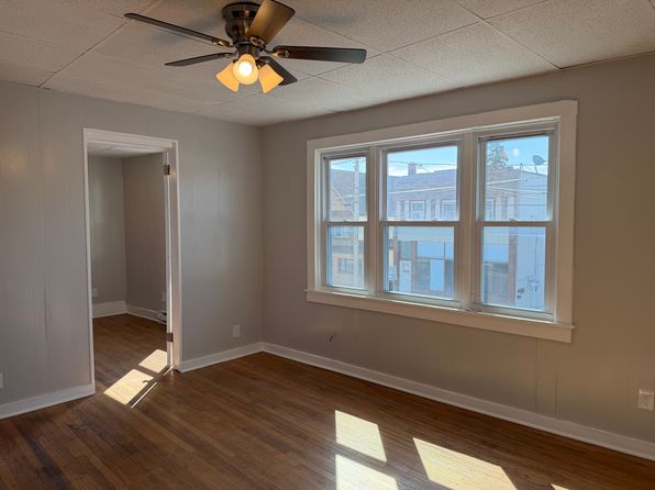42 Main St APT 3
