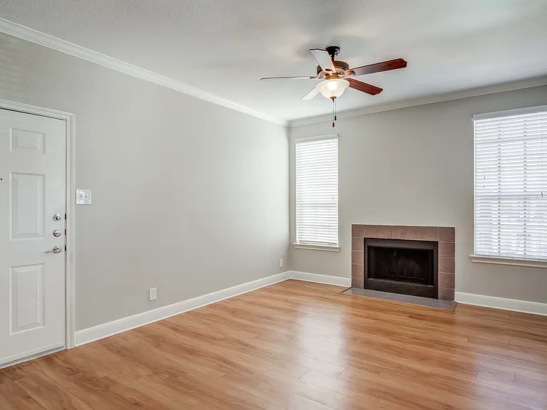 Signature Point Apartment Homes — Photo 50