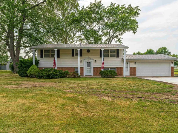 1115 Macon St, Lincoln, IL 62656