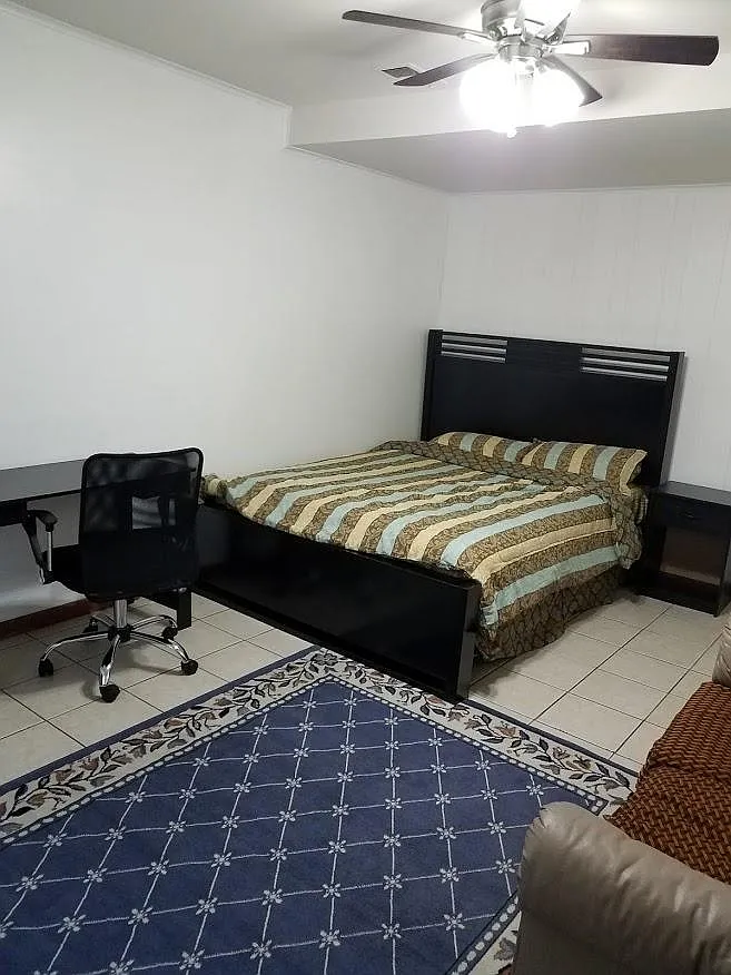 Studio, 400 sqft, $1,000 — Photo 2