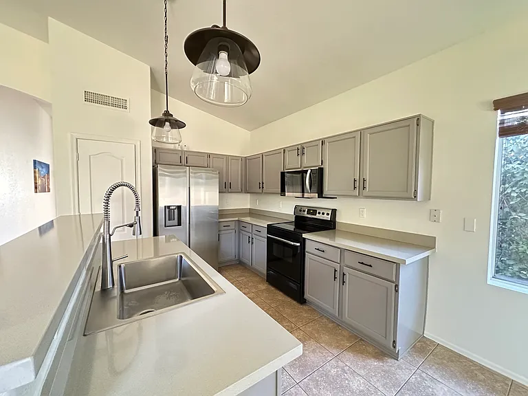 9209 E Pershing Ave — Photo 6