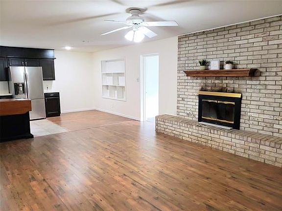 5th image of 1212 Bradley Dr