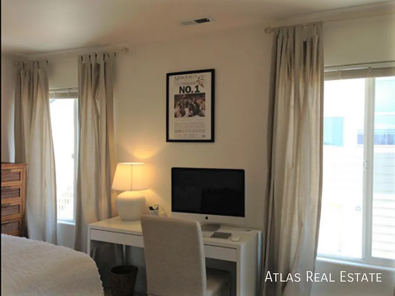 2294 Saint Paul Dr — Photo 6
