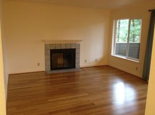 2417 SW Nebraska St APT 3, Portland, OR 97239
