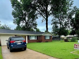 200 Cameron Ave, Springdale, AR 72764