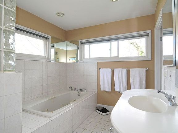 Master bath with whirlpool tub