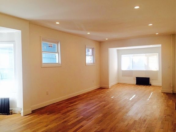 4th image of 10433 88th Ave