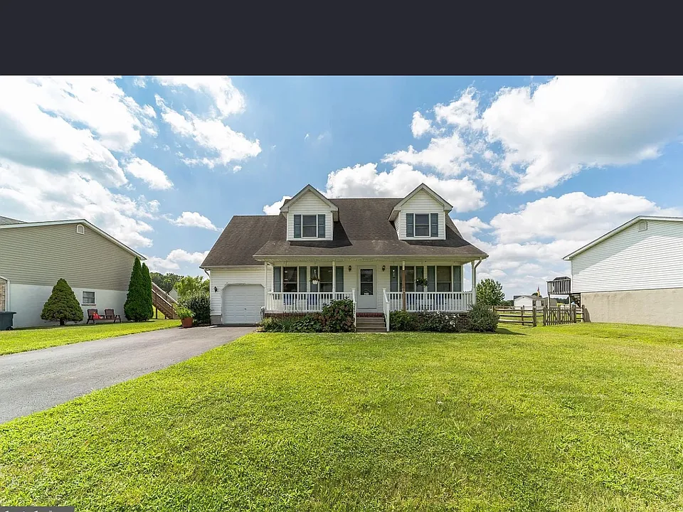 Highland Dr