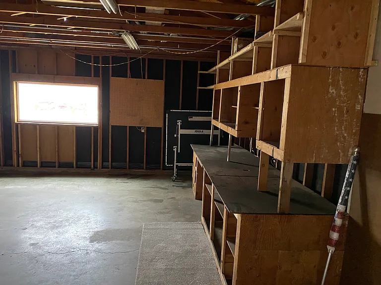 411 E 100 S — Photo 20