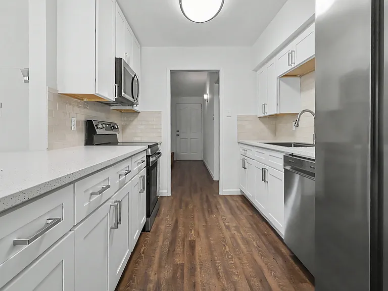 910 Wisteria Way — Photo 10