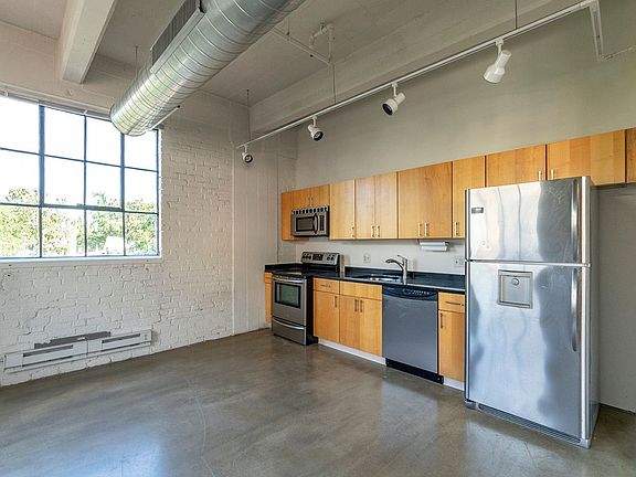 3rd image of 412-426 S 13th St #201