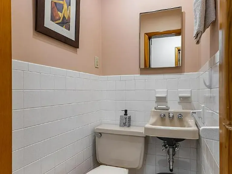 1343 Harris St — Photo 13