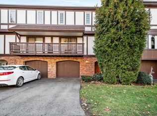 332 Woodbridge Dr, Pittsburgh, PA 15237