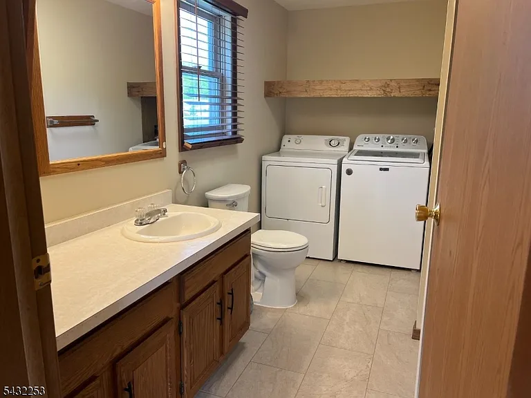 31 Countryside Rd — Photo 8