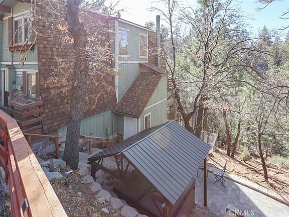 2nd image of 588 Villa Grove Ave