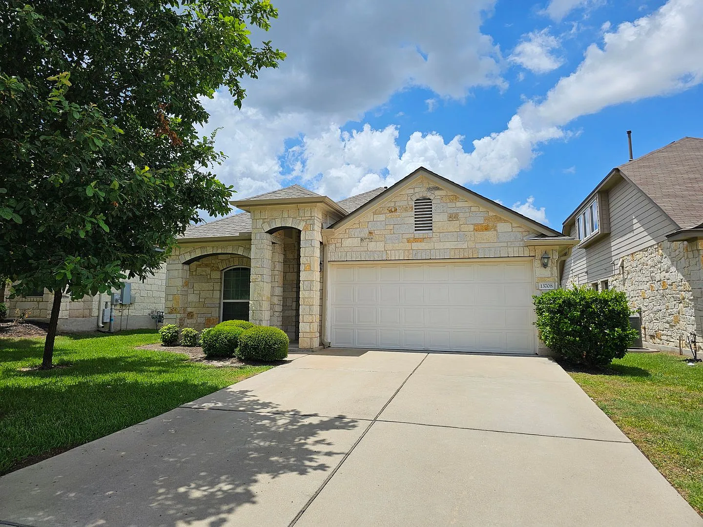 Avery Ranch 3 Bed / 2 Bath Single Story Home — Photo 3