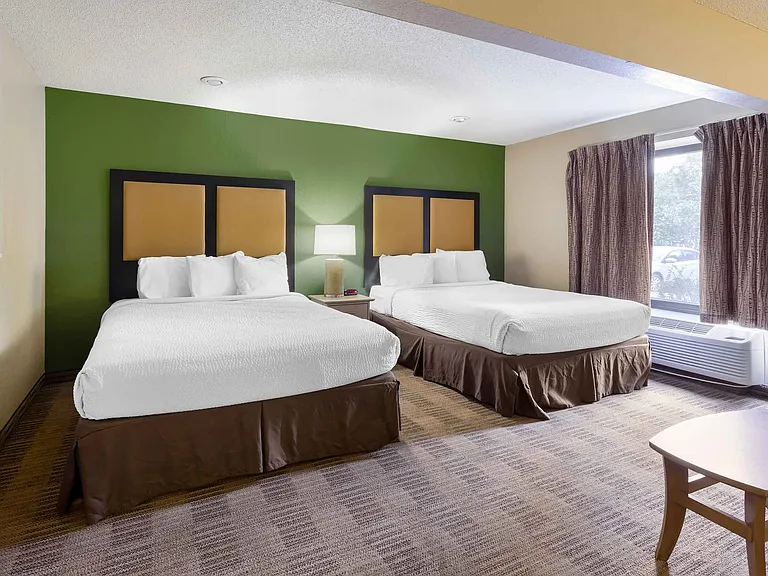 Deluxe Studio - 2 Full Beds