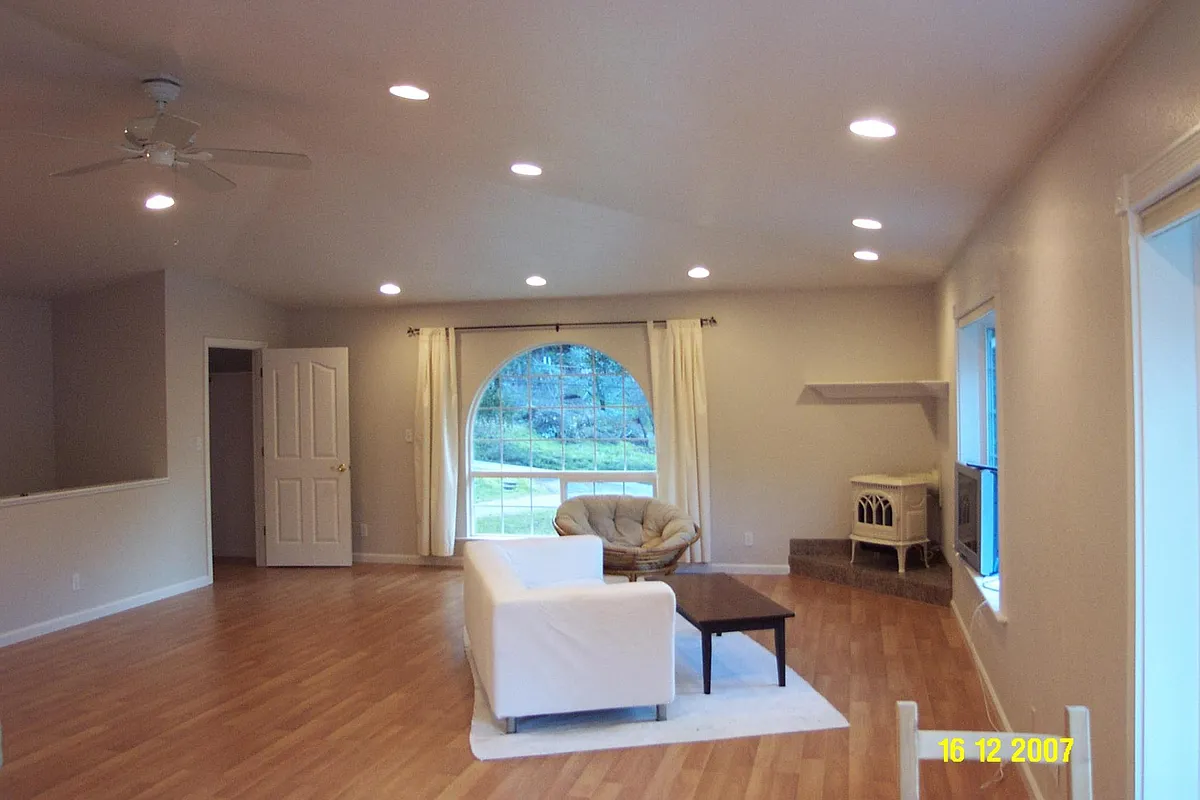 Building Photo - 217 Melin Ave #A