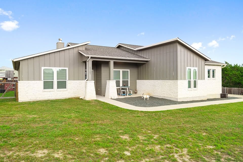 1st image of 22204 Kyle Dr