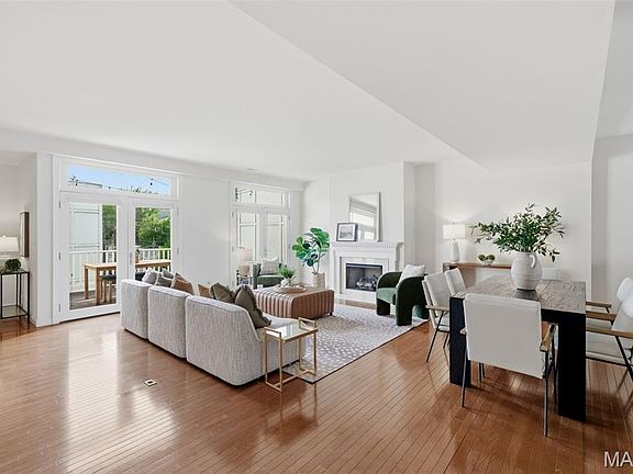 2nd image of 1912 Park Ave #C