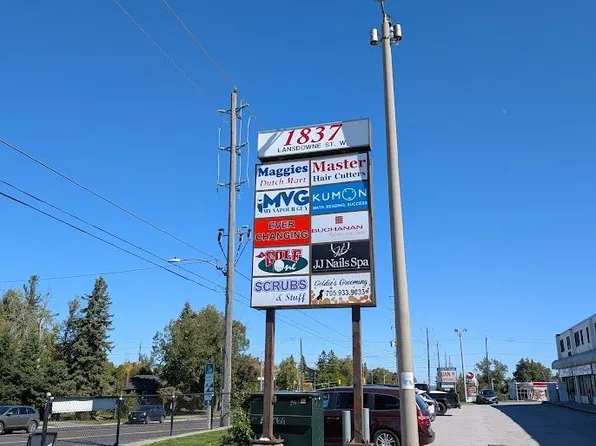 1837 Lansdowne St W #17, Peterborough, ON K9K 1R4