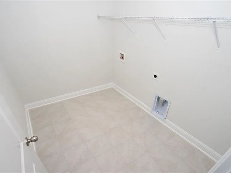 529 Calhoun Falls Dr — Photo 4