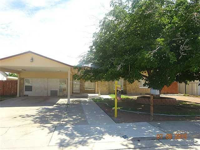1st image of 17 Half Moon Dr