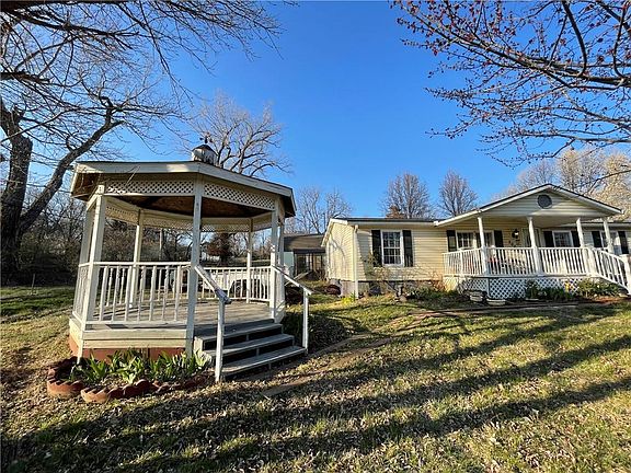 3rd image of 8036 Bellefontaine Ave