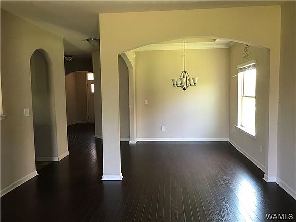 5th image of 1246 Maxwell Cir