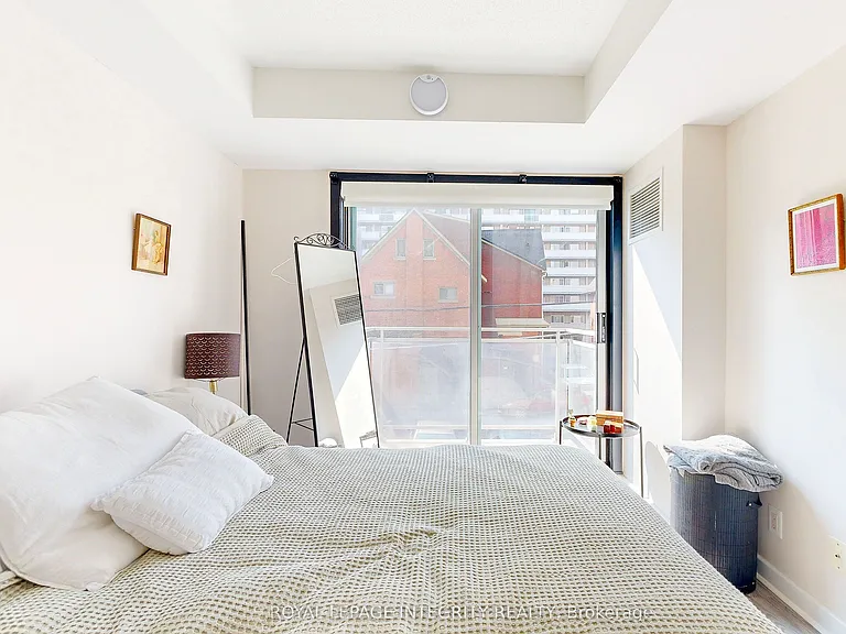 138 Somerset St W #203 — Photo 19