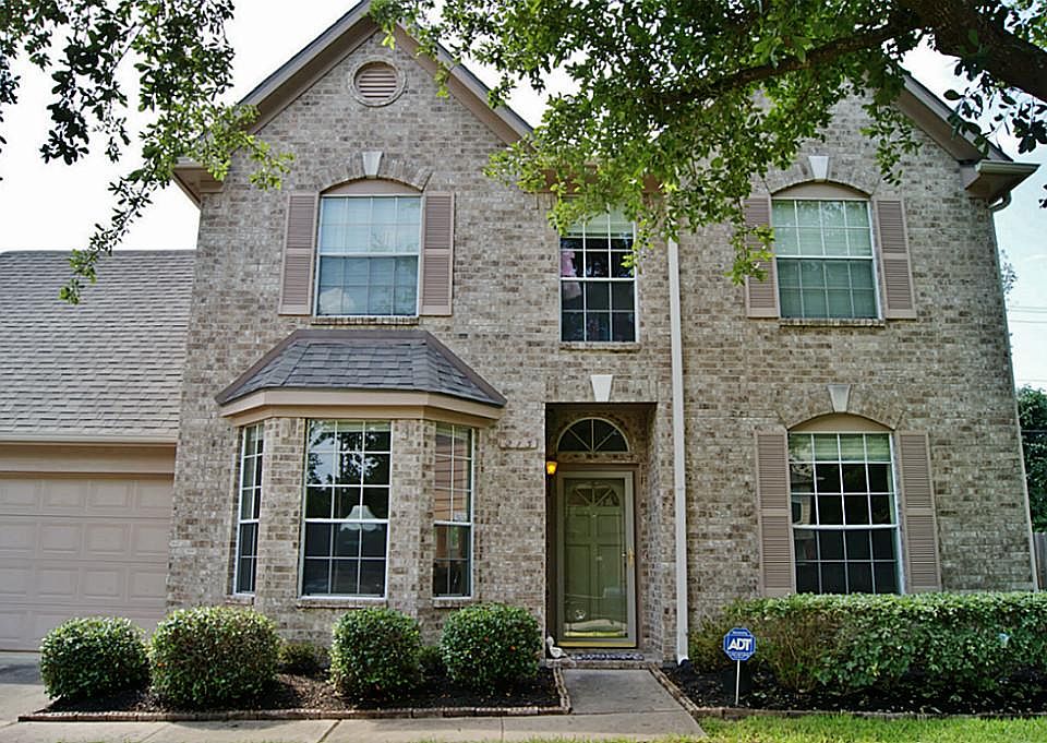 1st image of 213 Water Oak Dr