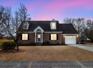 122 Spring Valley Dr, Raeford, NC 28376