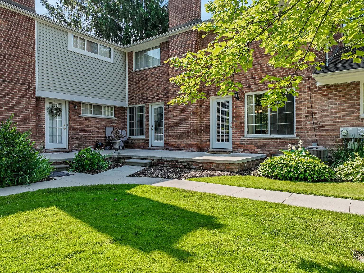 Edgewood Court 1 & 2 — Photo 4