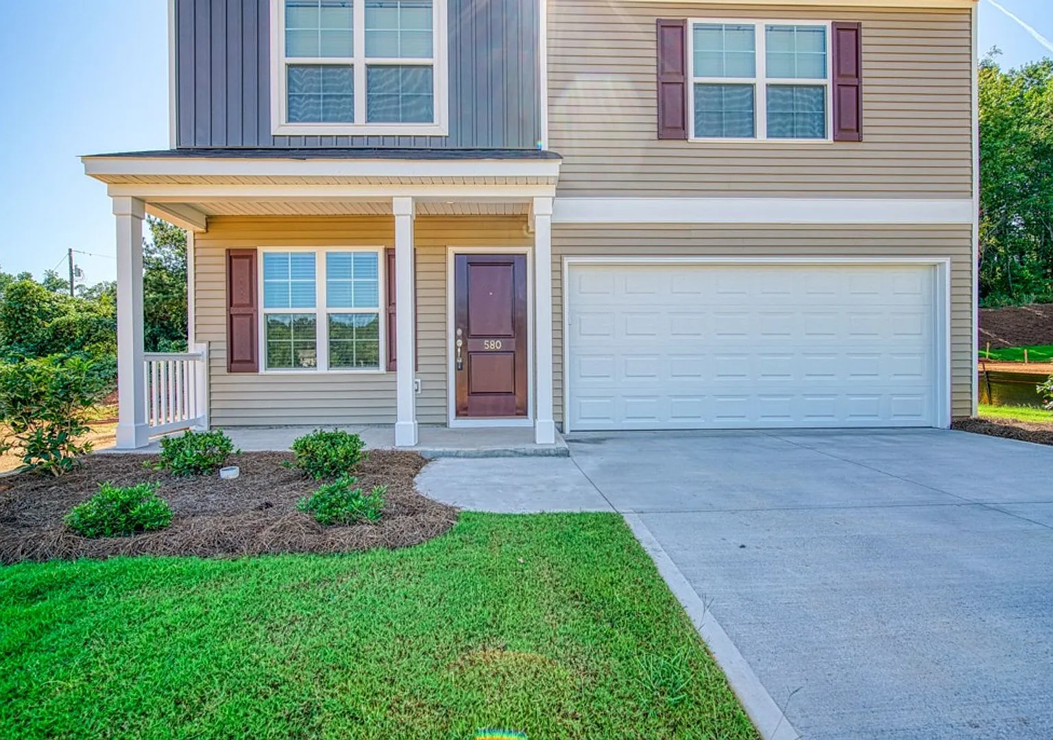 4 BR, 2.5 BA, 2 Car Garage, Boiling Springs School District 2 — Photo 1