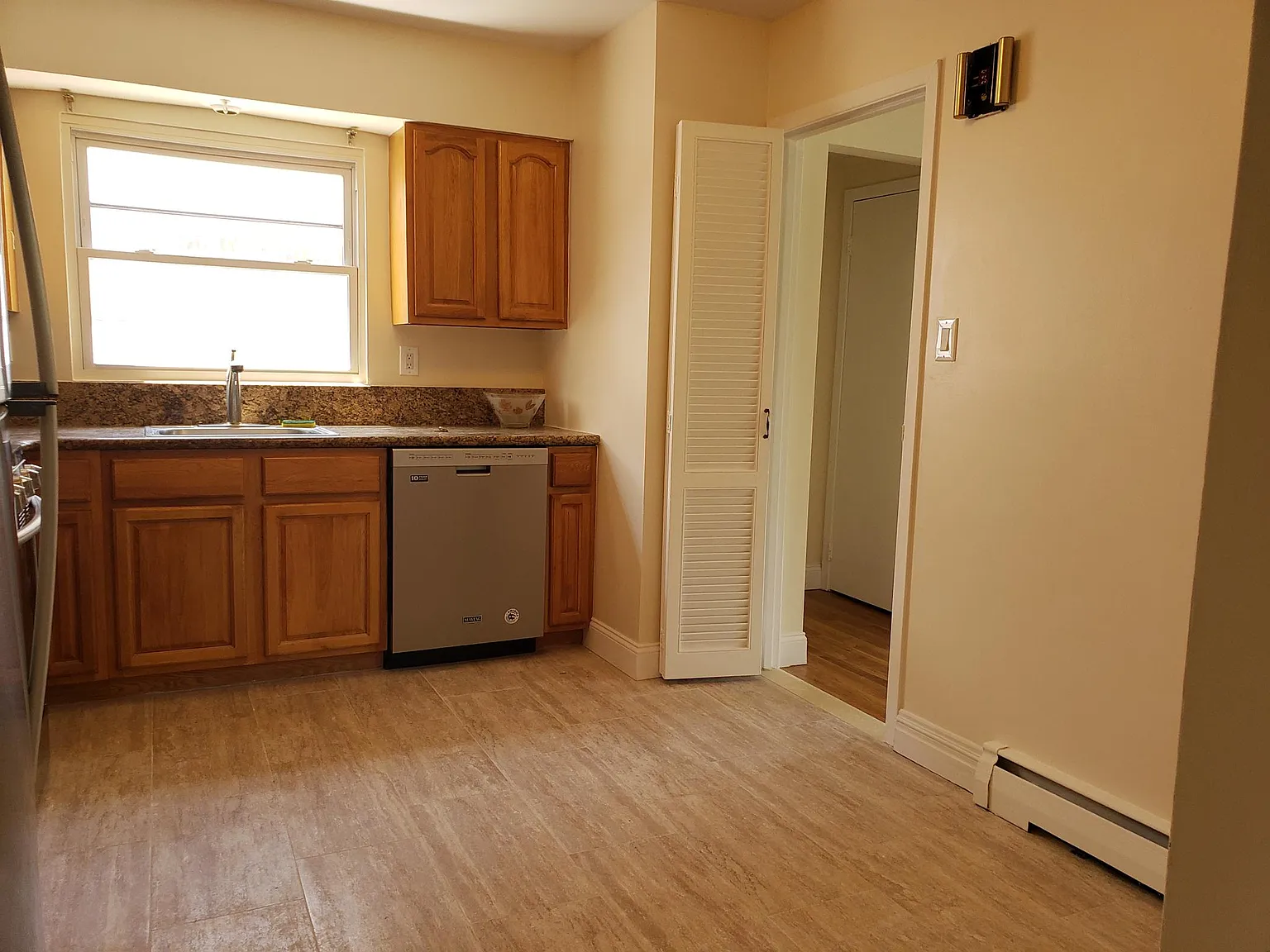 3 bed, 1500 sqft, $3,800 — Photo 3